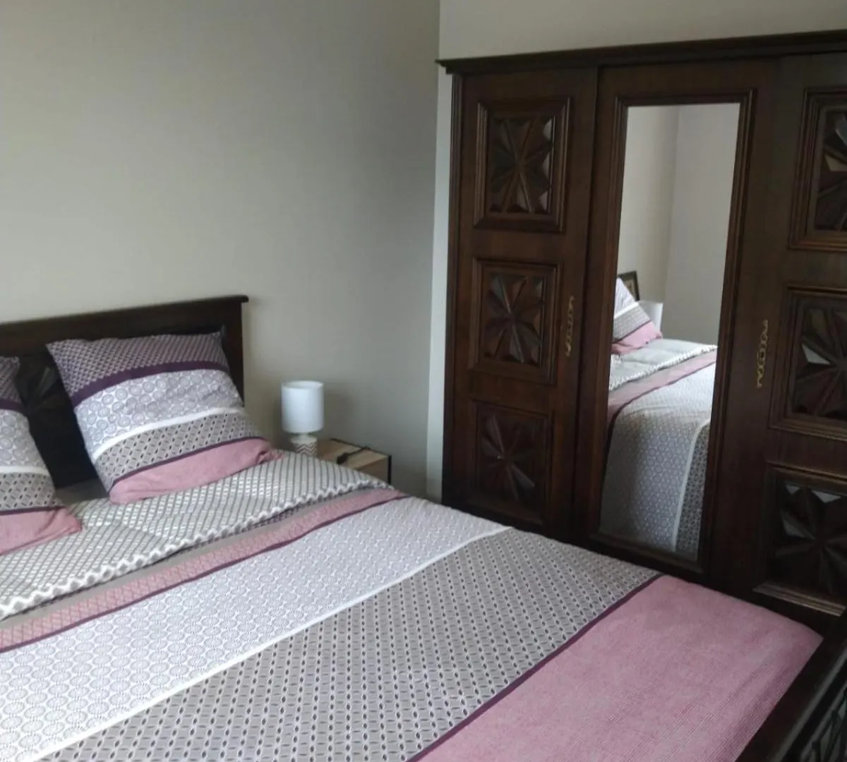 Holiday home Maison En Bord De Rance Taden