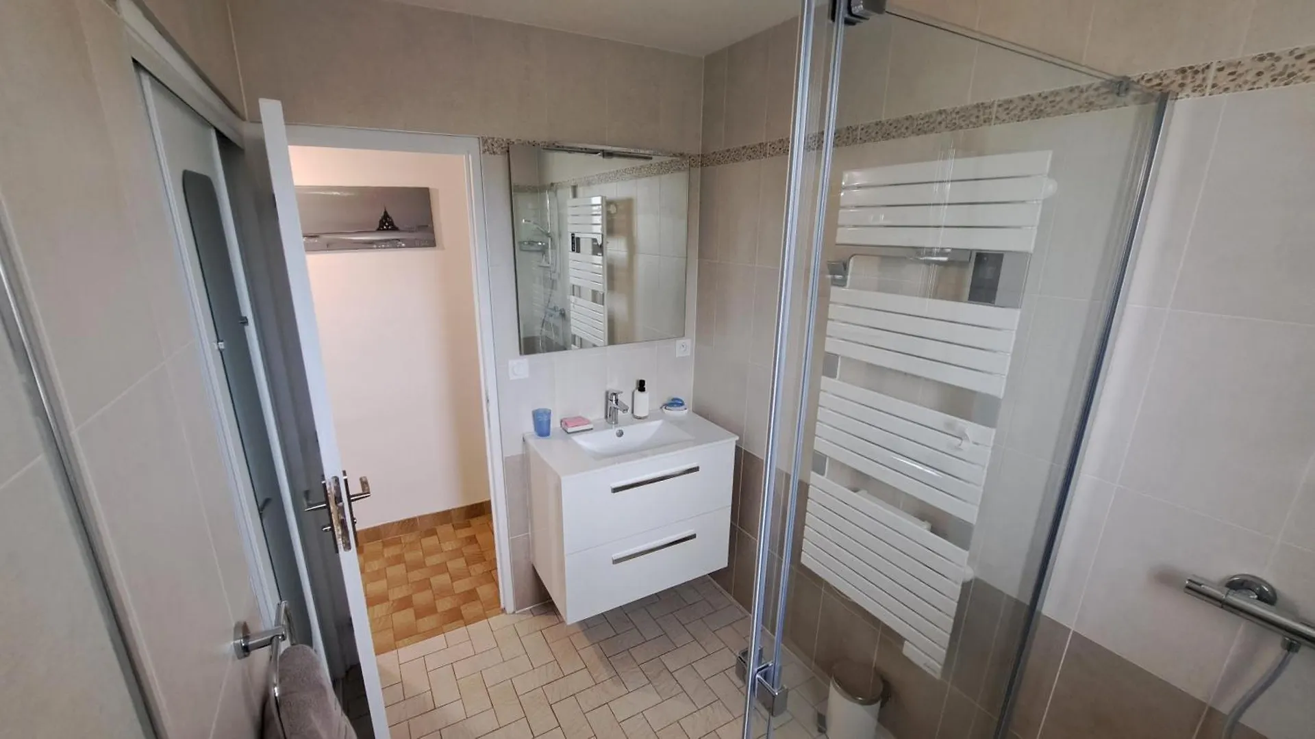 Holiday home Maison En Bord De Rance Taden France